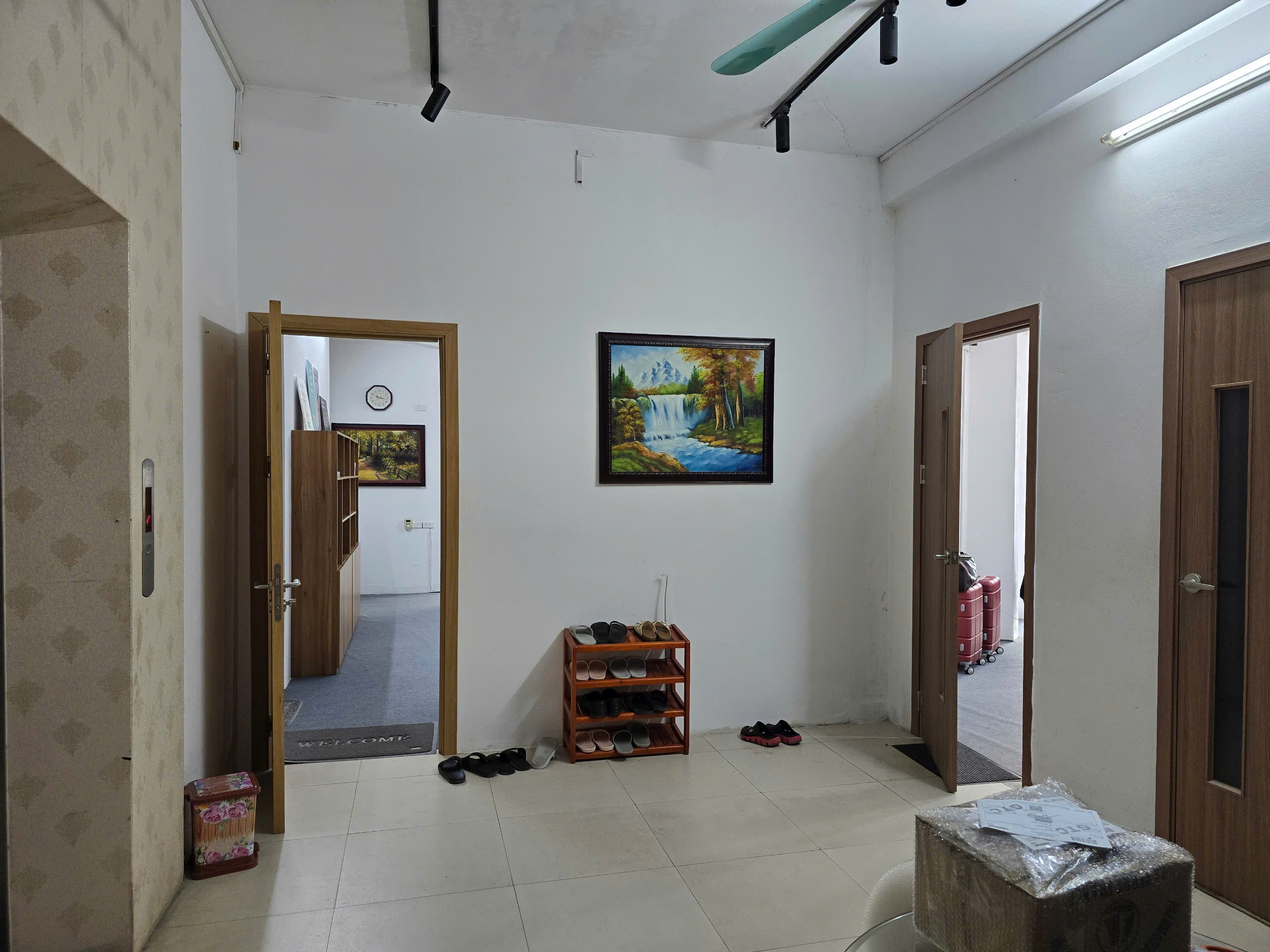 Chính chủ cho thuê Văn phòng làm việc tại ngã tư Đồng Me, Mễ Trì, Nam Từ Liêm, Hà Nội - Ảnh chính